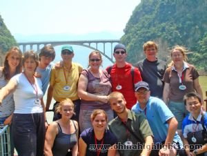 Half day trip to the Xiling Gorge by ship