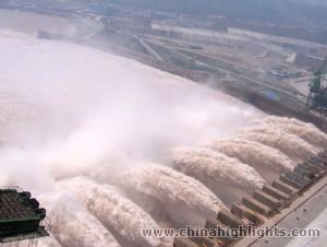 Water is running quickly across Three Gorges Dam