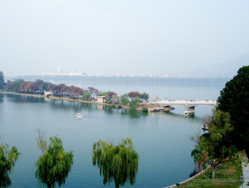 Xuanwu Lake